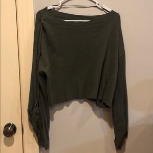 long sleeve green crop top